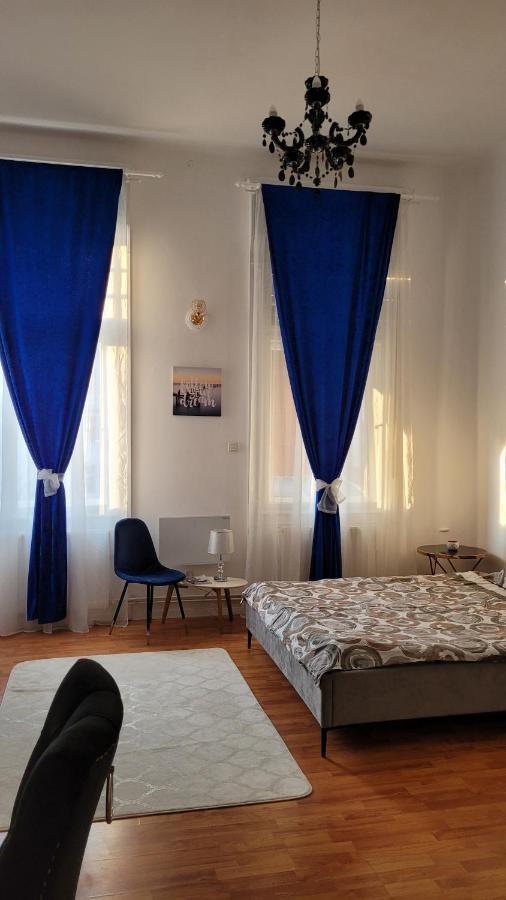 Opera Victoriei Residence - Ultracentral Cozy Accommodation ทิมิชัวรา ภายนอก รูปภาพ